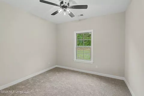 Bedroom - 1528 Tributary Dr, Hernando, MS 38632 photo 2 of 4