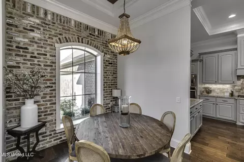 Dining - 307 Emerald Way, Brandon, MS 39047 photo 2 of 4