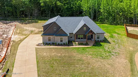 Exterior - 9072 Treadway Crk, Hernando, MS 38632 photo 6 of 6