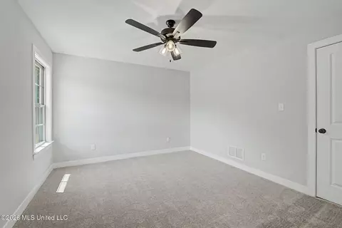 Bedroom - 9072 Treadway Crk, Hernando, MS 38632 photo 3 of 4