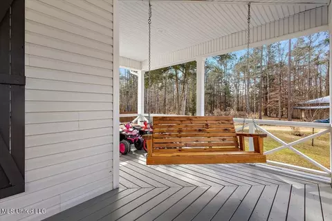 Exterior - 128 Oak Tree Ln, Brandon, MS 39042 photo 5 of 14