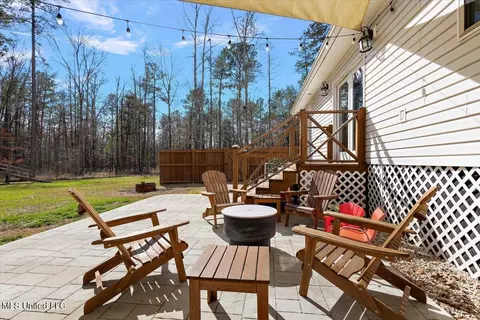 Exterior - 128 Oak Tree Ln, Brandon, MS 39042 photo 8 of 14