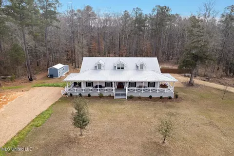 Exterior - 128 Oak Tree Ln, Brandon, MS 39042 photo 12 of 14