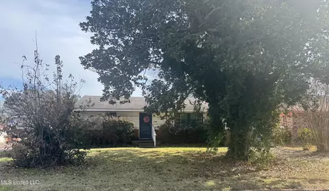 3726 Westchester Dr, Jackson, MS 39213