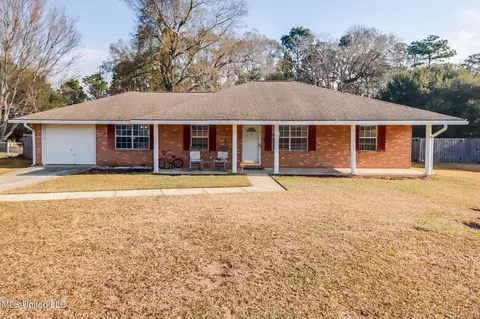 16334 Willow Oak Dr, Biloxi, MS 39532