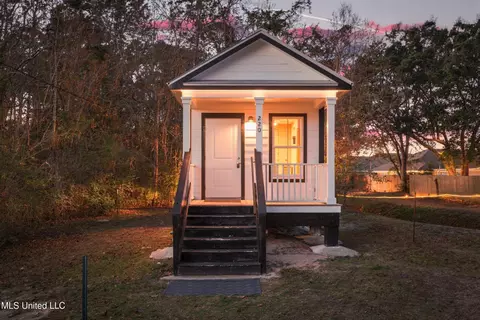 220 Church Ln, Long Beach, MS 39560