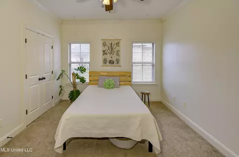 Bedroom - 127 Rockbridge Xing, Clinton, MS 39056 photo 4 of 5