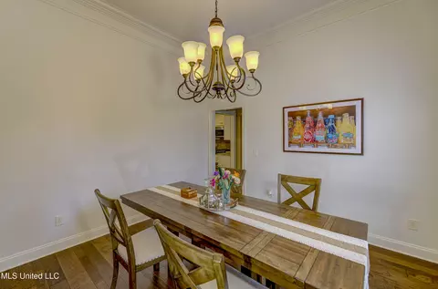 Dining - 127 Rockbridge Xing, Clinton, MS 39056 photo 2 of 2