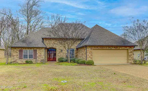 127 Rockbridge Xing, Clinton, MS 39056