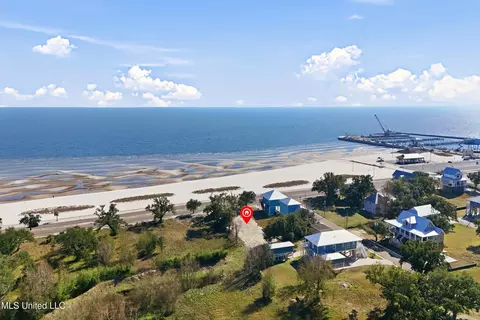 610 E Beach Blvd, Long Beach, MS 39560 photo 10