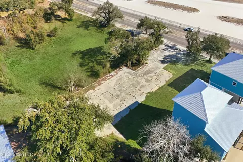 610 E Beach Blvd, Long Beach, MS 39560 photo 5