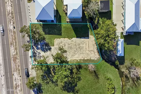 610 E Beach Blvd, Long Beach, MS 39560 photo 2