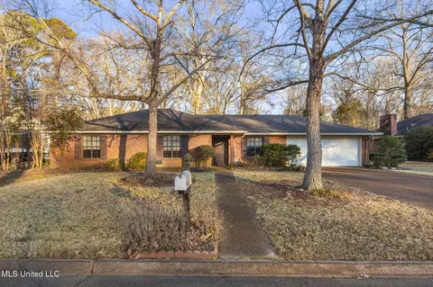 102 Sunline Dr, Brandon, MS 39042