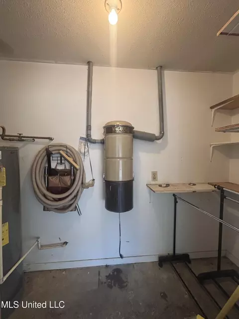 Other - 102 Sunline Dr, Brandon, MS 39042 photo 4 of 12