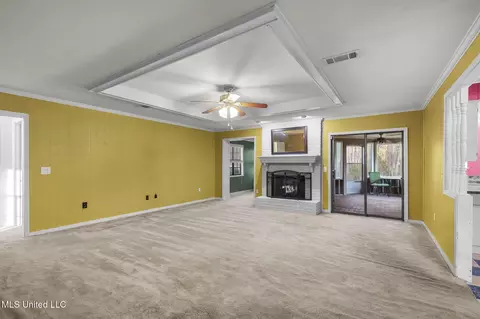 Living - 102 Sunline Dr, Brandon, MS 39042 photo 1 of 3