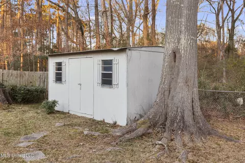 Exterior - 102 Sunline Dr, Brandon, MS 39042 photo 11 of 11