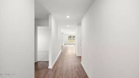 Entry Way - 808 Fairway Ave, Byram, MS 39272 photo 1 of 6