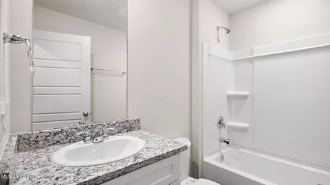 Bath - 808 Fairway Ave, Byram, MS 39272 photo 4 of 5