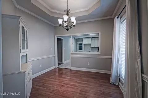 Dining - 4021 Brookwood Dr, Flowood, MS 39232 photo 1 of 1