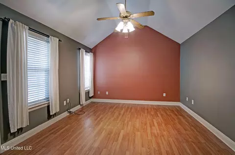Living - 4021 Brookwood Dr, Flowood, MS 39232 photo 4 of 4