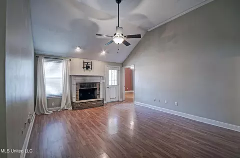 Living - 4021 Brookwood Dr, Flowood, MS 39232 photo 2 of 4