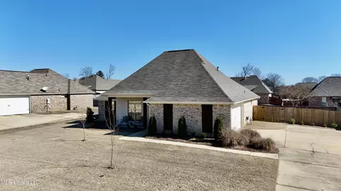 Exterior - 245 Falls Xing, Madison, MS 39110 photo 3 of 14