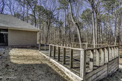 Exterior - 110 Meadowview Dr, Brandon, MS 39047 photo 8 of 16