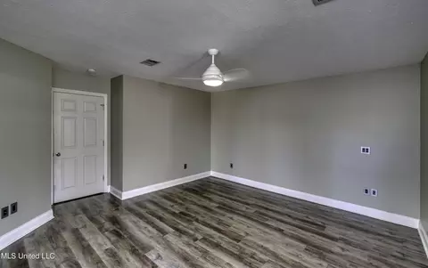 Bedroom - 110 Meadowview Dr, Brandon, MS 39047 photo 2 of 4