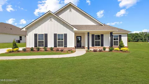 108 Horseshoe Blvd, Clinton, MS 39056