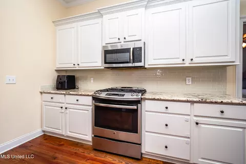 Kitchen - 449 Cumberland Rdg, Madison, MS 39110 photo 4 of 5