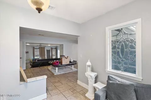 Entry Way - 4545 Meadowhill Dr, Jackson, MS 39206 photo 1 of 2