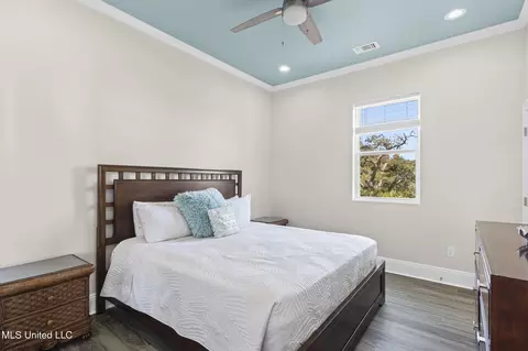 Bedroom - 601 E Beach Blvd, Long Beach, MS 39560 photo 3 of 8