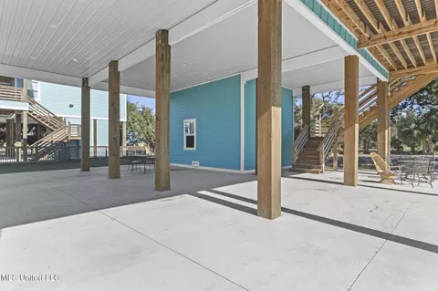 Exterior - 601 E Beach Blvd, Long Beach, MS 39560 photo 4 of 4