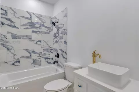 Bath - 1003 Finley St, Long Beach, MS 39560 photo 3 of 4