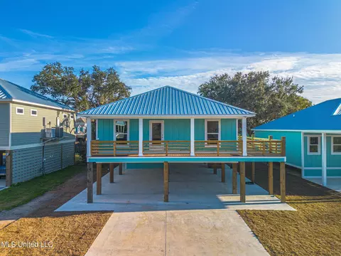 1005 Finley St, Long Beach, MS 39560