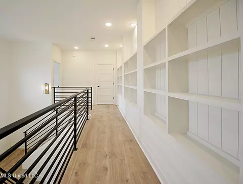 Entry Way - 343 Camp Xing, Hernando, MS 38632 photo 5 of 6