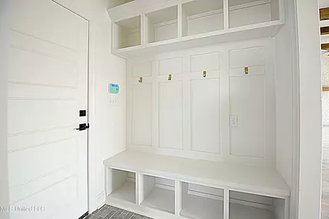 Entry Way - 343 Camp Xing, Hernando, MS 38632 photo 6 of 6