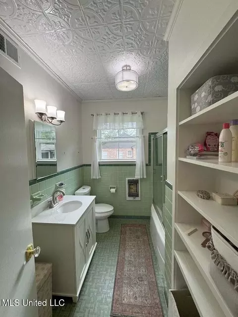 Bath - 982 S Church St, Brookhaven, MS 39601 photo 10 of 10