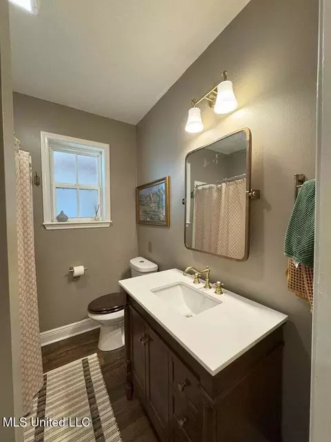Bath - 982 S Church St, Brookhaven, MS 39601 photo 3 of 10