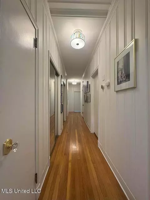 Entry Way - 982 S Church St, Brookhaven, MS 39601 photo 3 of 4