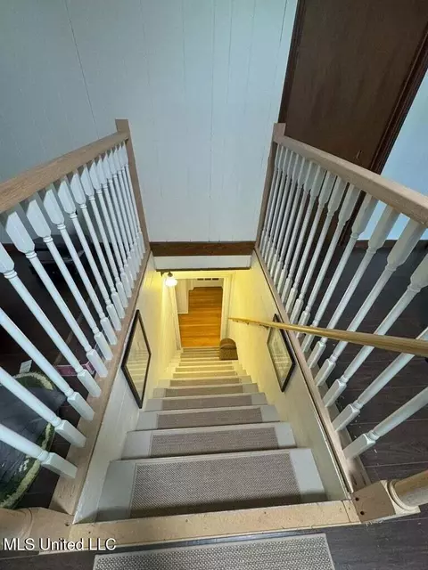 Entry Way - 982 S Church St, Brookhaven, MS 39601 photo 4 of 4
