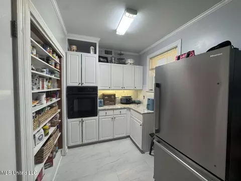 Kitchen - 982 S Church St, Brookhaven, MS 39601 photo 1 of 8