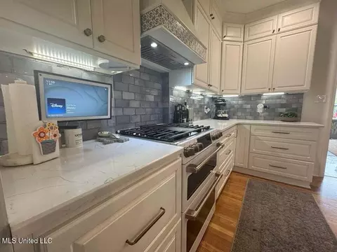 Kitchen - 982 S Church St, Brookhaven, MS 39601 photo 2 of 8
