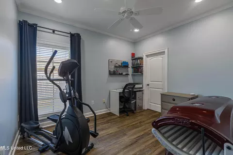 Bedroom - 412 Rolling Hills Cir, Brandon, MS 39042 photo 8 of 10