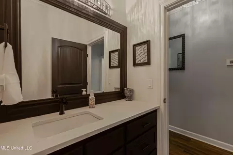 Bath - 412 Rolling Hills Cir, Brandon, MS 39042 photo 6 of 7