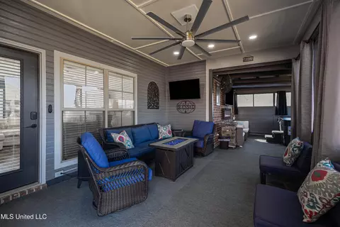 Exterior - 412 Rolling Hills Cir, Brandon, MS 39042 photo 6 of 16