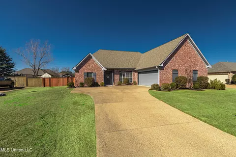 Exterior - 412 Rolling Hills Cir, Brandon, MS 39042 photo 3 of 16