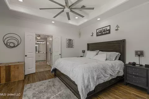 Bedroom - 412 Rolling Hills Cir, Brandon, MS 39042 photo 2 of 10