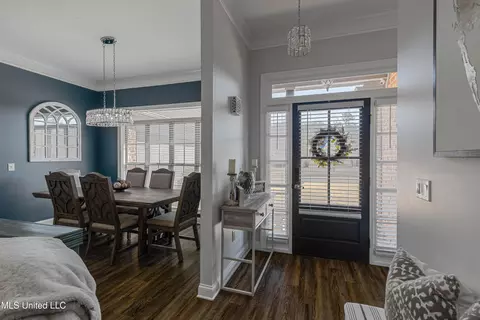 Entry Way - 412 Rolling Hills Cir, Brandon, MS 39042 photo 2 of 7