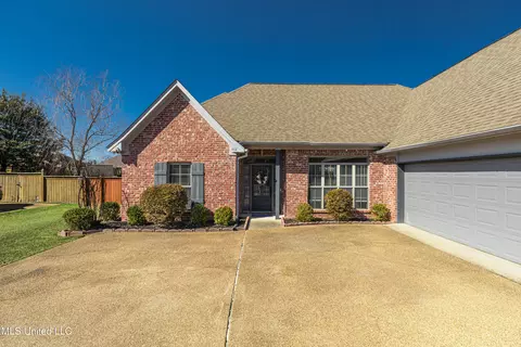 Exterior - 412 Rolling Hills Cir, Brandon, MS 39042 photo 4 of 16